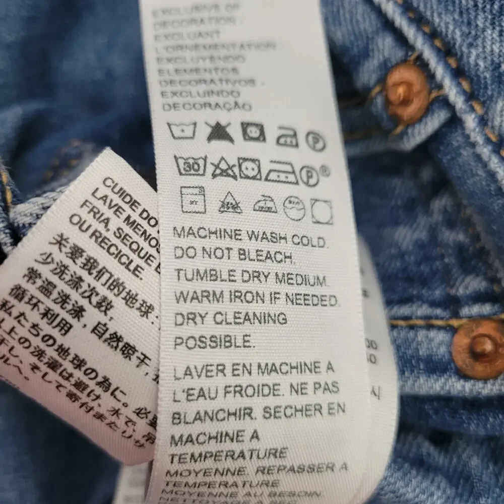 Levis levi ribcage